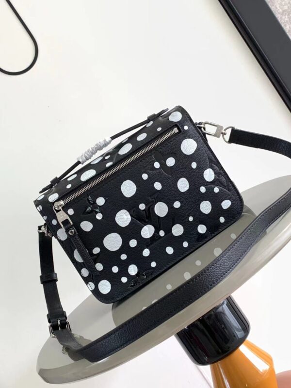 Louis Vuitton LV x YK Pochette Métis Handbag - Black - Image 4