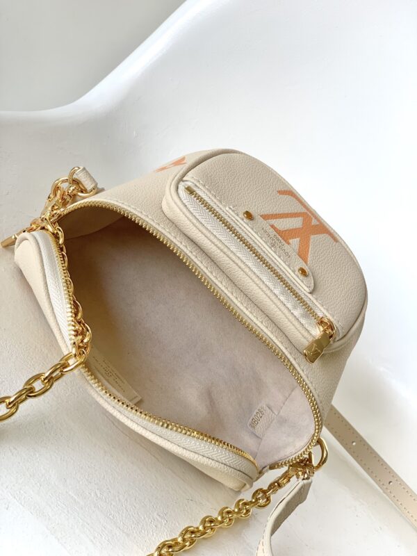 Louis Vuitton Mini Bumbag handbag - White - Image 2
