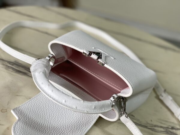 Louis Vuitton Capucines Taurillon Small Handbag - White - Image 4