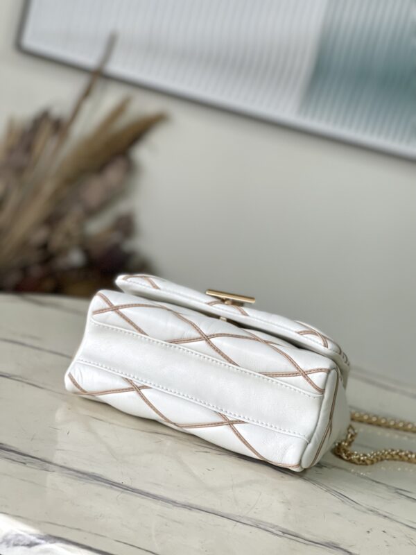 Louis Vuitton Medium-sized G0-14 Handbag - White - Image 2
