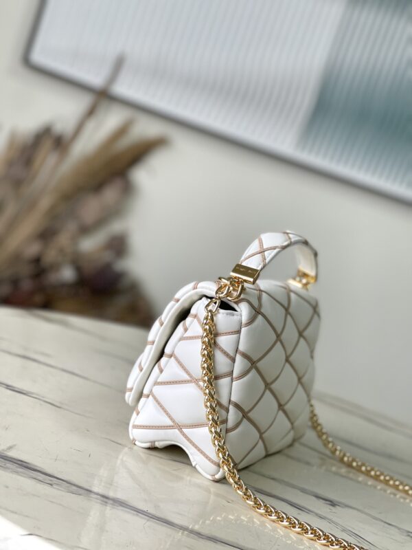 Louis Vuitton Medium-sized G0-14 Handbag - White - Image 3