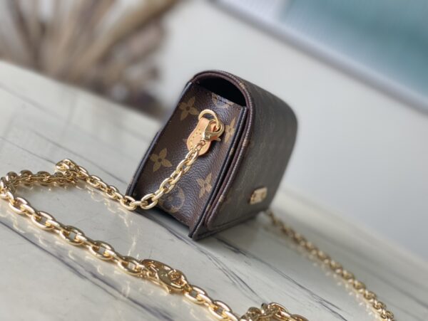 Louis Vuitton LiLy Woc Handbag - Image 5