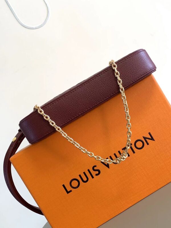 Louis Vuitton Easy Pouch On Strap handbag - Image 3