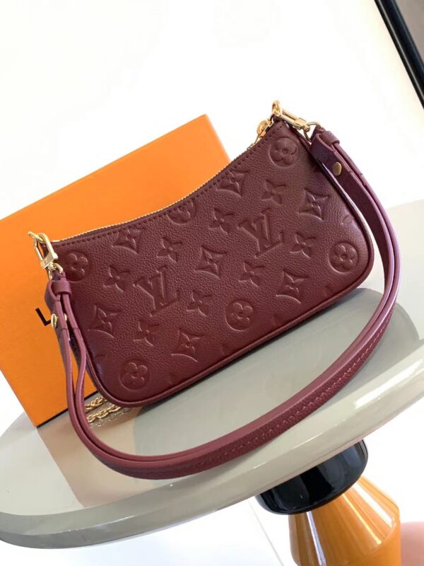 Louis Vuitton Easy Pouch On Strap handbag - Image 4